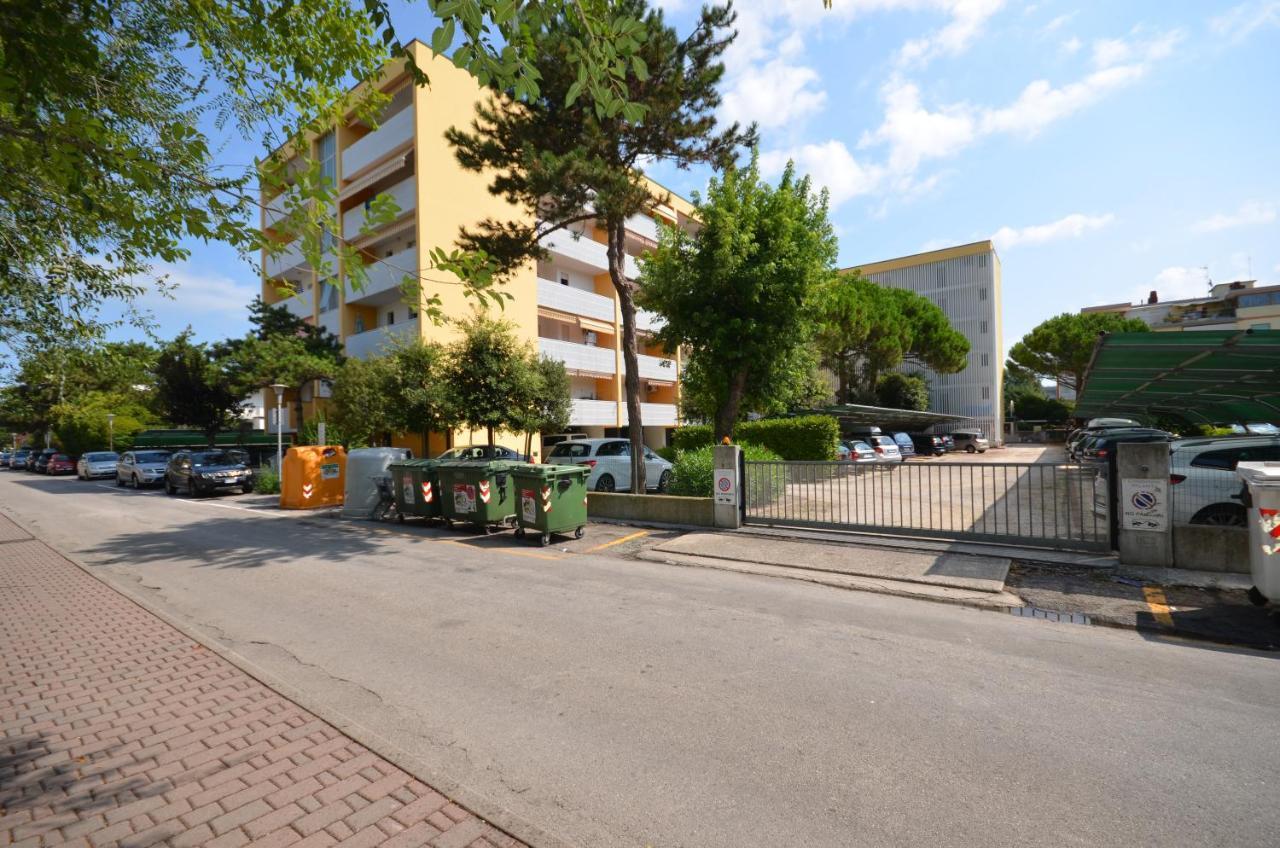 Appartamenti Atlante Bibione Exterior foto
